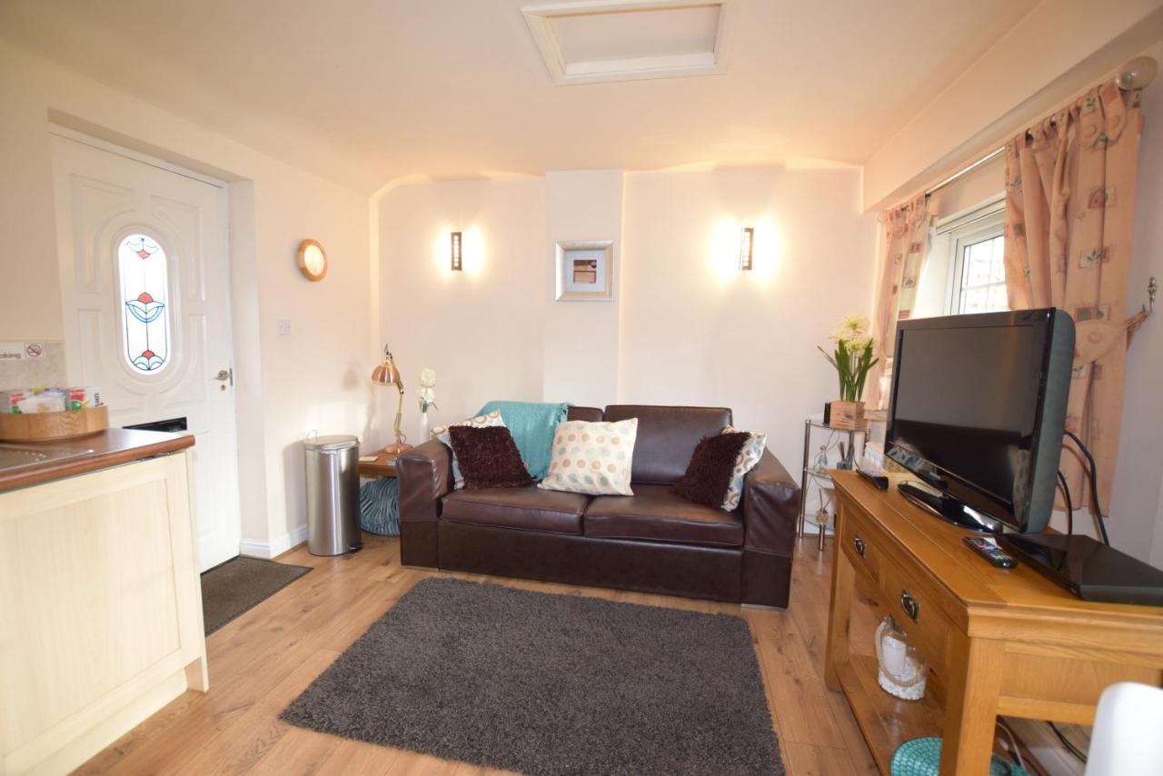 Little Rushbrook Cottages Tanworth Экстерьер фото