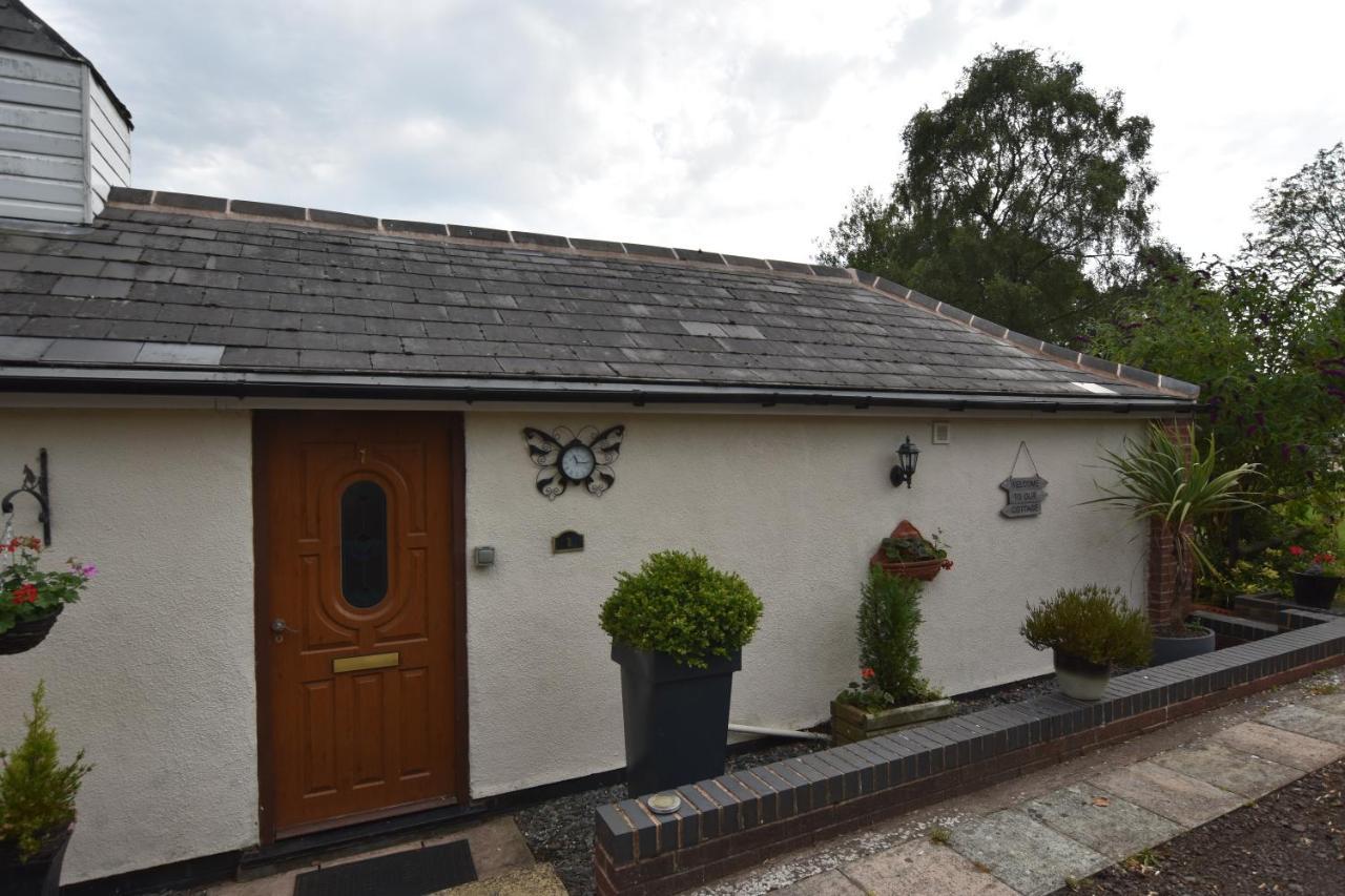 Little Rushbrook Cottages Tanworth Экстерьер фото